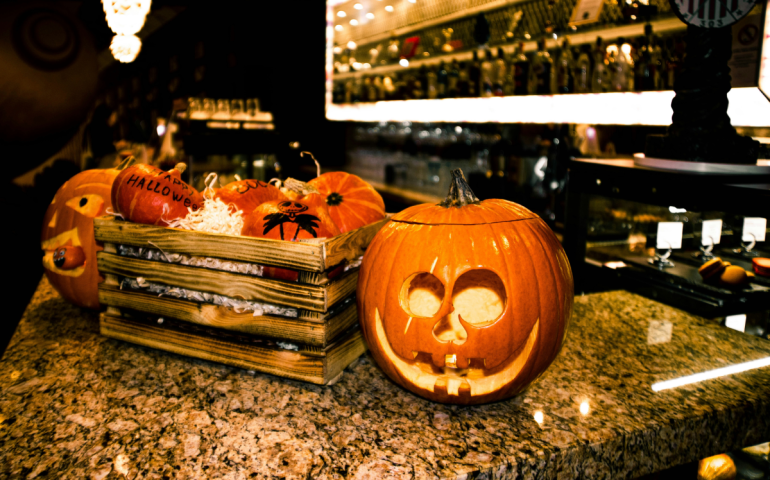 halloween-restaurant-bookings