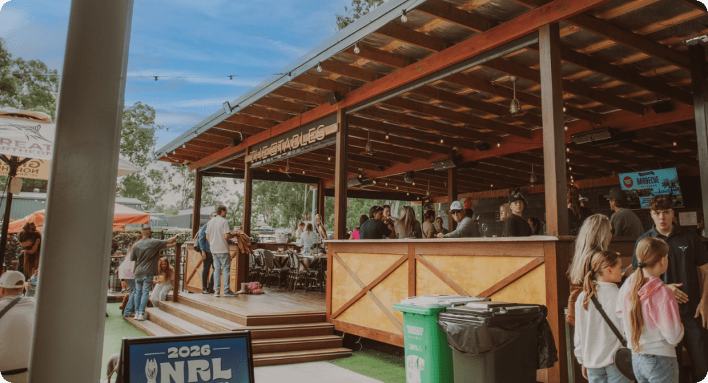 Beechmont Hotel, Father's Day restaurant, Advancetown QLD